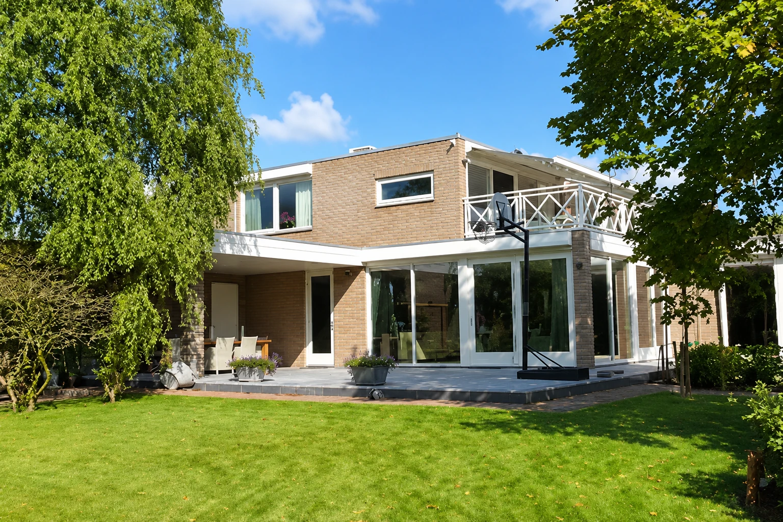 Klapwijk aannemersbedrijf aanbouw woning uitbreiding glasgevel